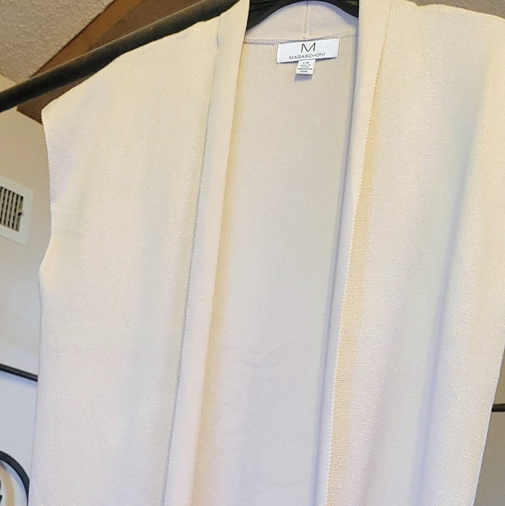 Stylish Cream Knit Fabric